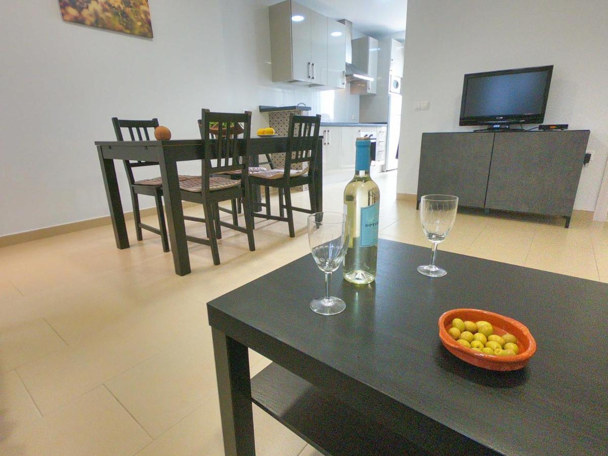 Noria Is A Comfortable Apartment With Patio And Large Terrace In Conil Conil De La Frontera Eksteriør billede